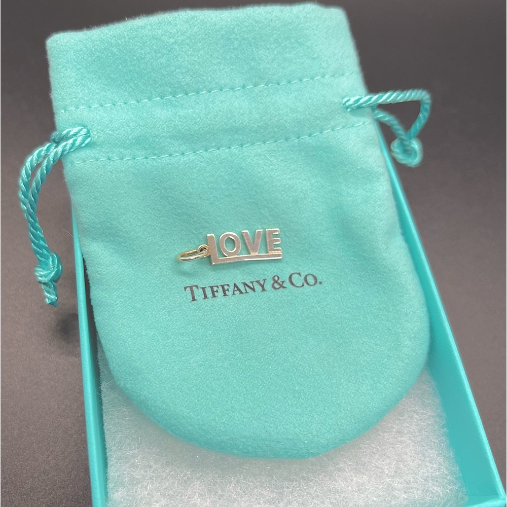❤️Authentic NEW Tiffany & Co LOVE charm, Sterling Silver